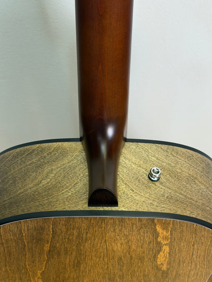 Seagull Guitars S6 Classic Acoustic-electric Guitar with a gigbag