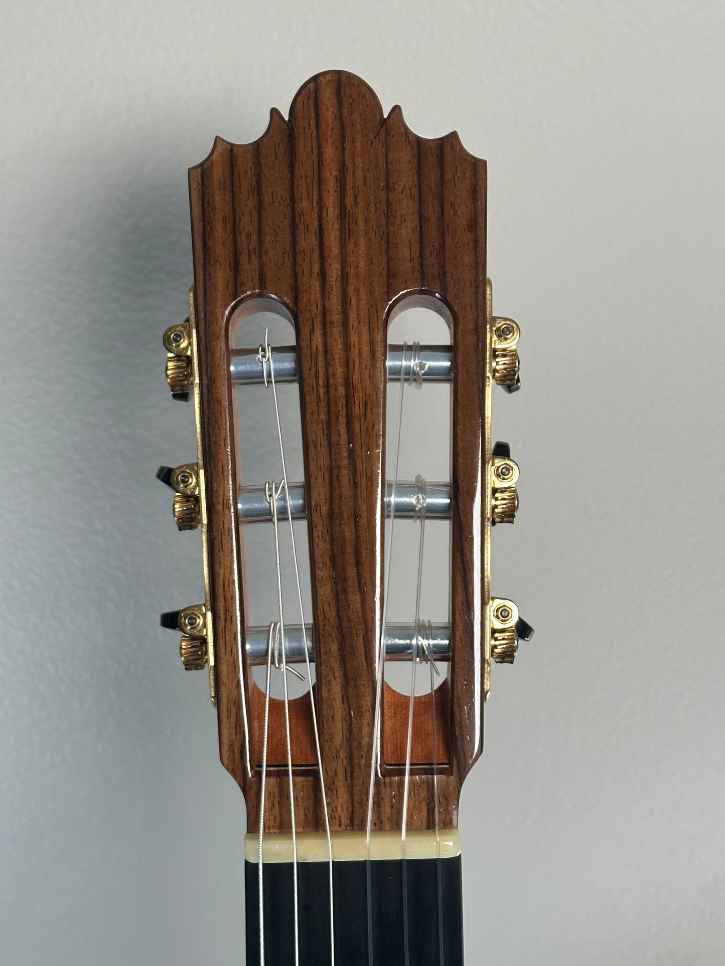 Saers M900 Cocobolo Double Top Classical Guitar (used) very good condition